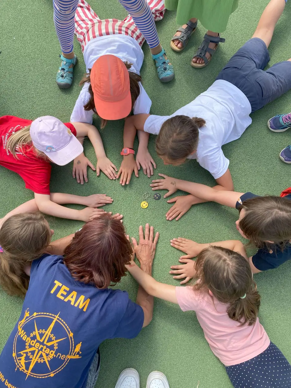 Kinder beim Wandertag